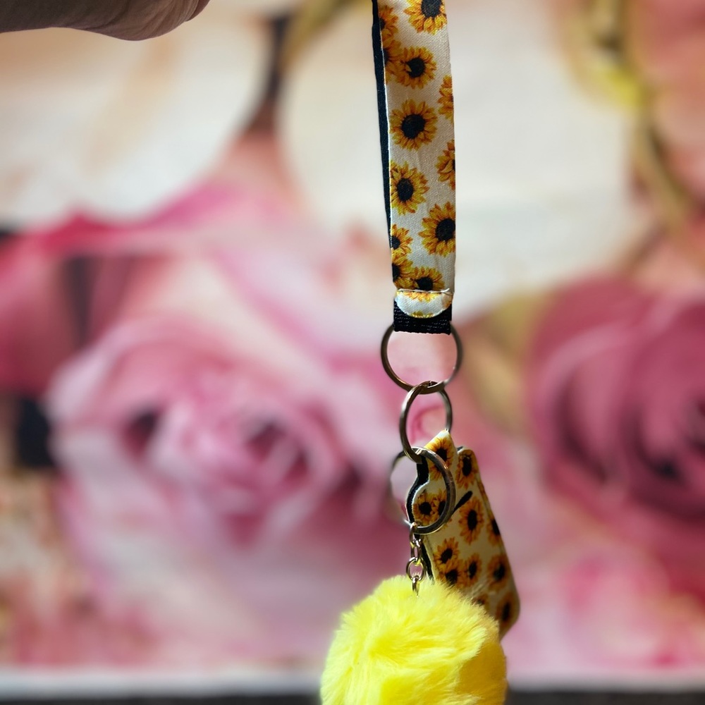 Keychain - Picture 13 of 16